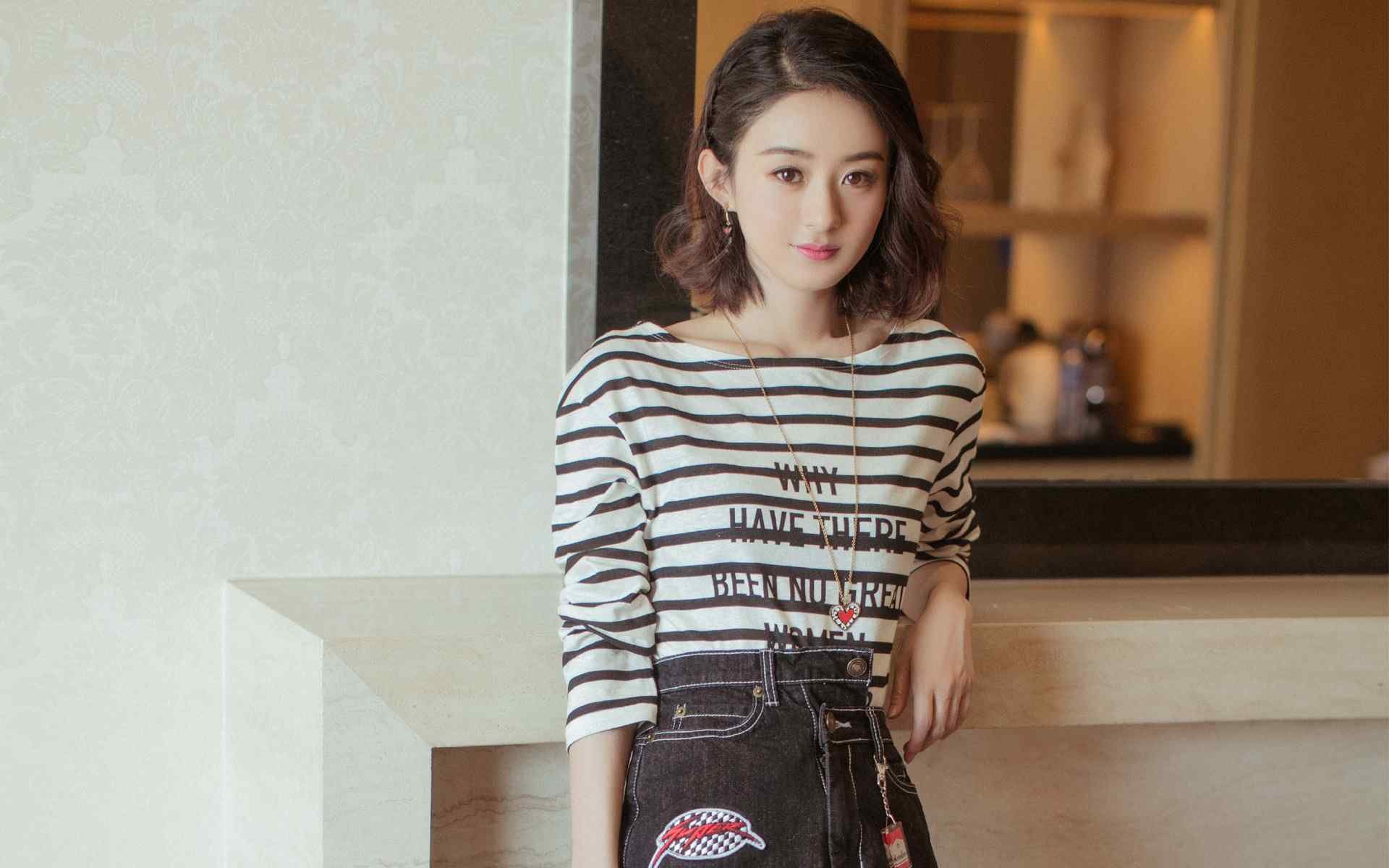 季后赛“绝地反击”：库里在落后30分的情况下用远投连续得分，奇迹般逆转成功